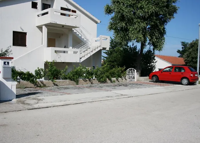 Appartement With Parking Space Jezera, Murter - 5135 Jezera